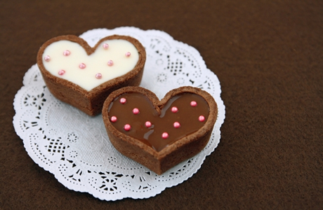 ２月１４日 本命チョコの値段は 彼氏 バレンタインデーの本命チョコ相場値段と平均予算 中学生や高校生 大学生や社会人のバレンタインチョコはいくら Bijoh ビジョー