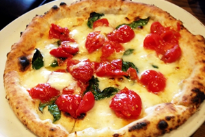 好きなピザの野菜ランキング１位：トマトのピザ