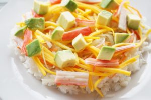 ちらし寿司⇒ひな祭りの具材レシピ：アボカドのちらし寿司