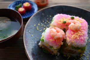 ちらし寿司⇒ひな祭りの具材レシピ：ひな壇ちらし