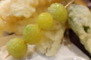 秋の天ぷらと旬の食材の変わり種⇒山菜：銀杏（ぎんなん）