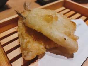 秋の天ぷらと旬の食材の変わり種⇒魚の天ぷら：キス