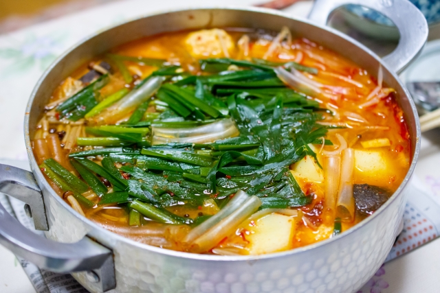 キムチ鍋と残りのスープの日持ち＋保存方法！常温・冷蔵庫・冷凍保存の賞味期限
