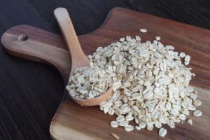 オートミールの栄養価・栄養成分とは？カロリー・炭水化物を白米・玄米と比較