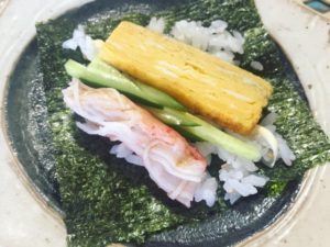 刺身以外に子供が食べやすい手巻き寿司の具材のおすすめ：サラダ巻き