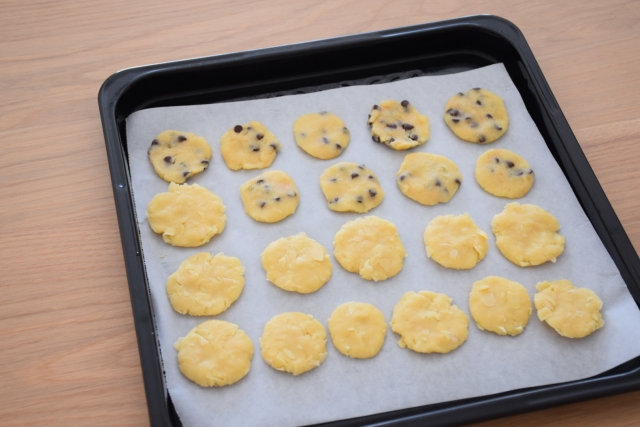 手作りクッキー⇒焼く前のクッキー生地の日持ち期間＋冷蔵・冷凍保存の方法