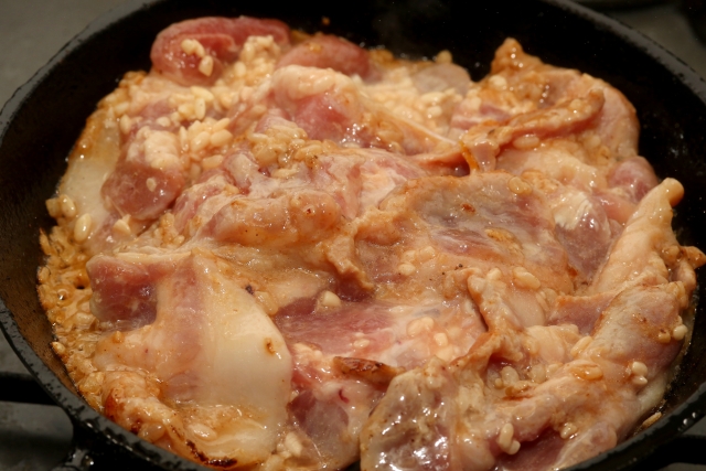 塩麹漬けの下味冷凍！豚こまの解凍方法＋人気レシピ＋簡単作り置き！