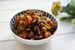 牛肉のしぐれ煮のアレンジ：レシピに使う具材は蓮根でお腹も満足！