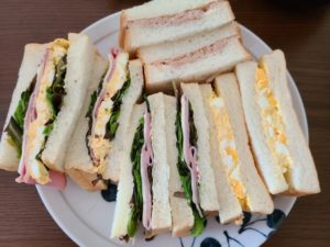 サンドイッチの日：メインの洋食献立例