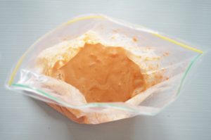 バターチキンカレーの下味冷凍：冷凍保存の方法は保存袋（フリーザーバックorジップロック）