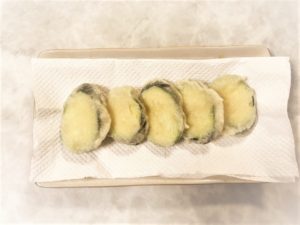 夏のオススメ野菜の天ぷら：ズッキーニ