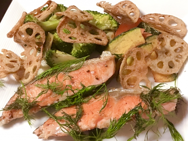 切り身魚の香草焼きの下味冷凍レシピ！人気の作り置き＋漬け込み時間30分！