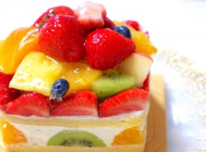 結婚記念日に食べたいケーキ：フルーツケーキ