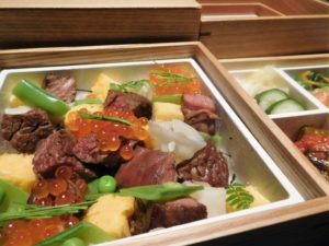 ちらし寿司の変わり種：牛肉のバラちらし