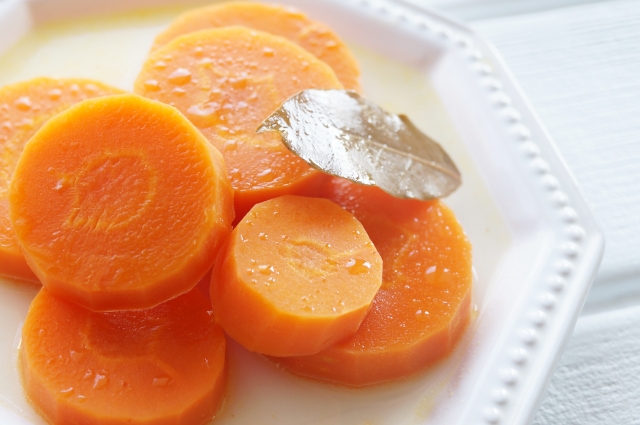 簡単レシピ！人参グラッセをレンジで作る方法⇒夕飯の時短メニューに最適！