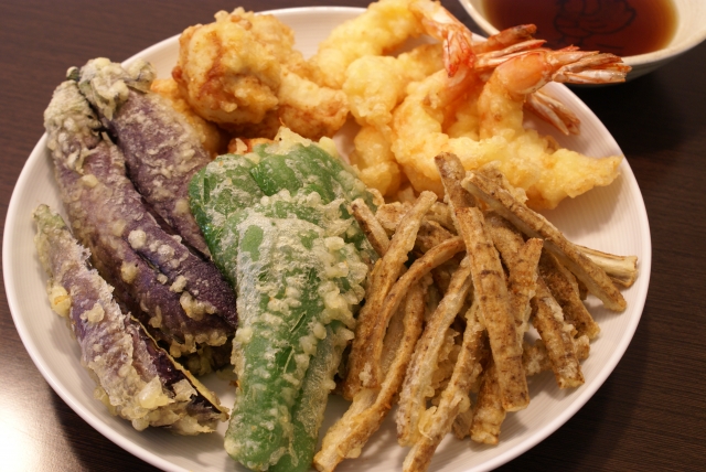 好きな天ぷらの具材ランキング！人気から定番の野菜・魚・肉のネタ変わり種は？
