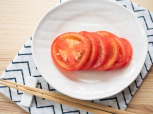 八宝菜に合う副菜レシピ：冷やしトマト（栄養バランス献立）