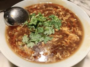 冷やし中華に合う汁物：サンラータンスープ