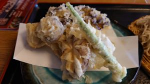 秋の味覚を感じる料理：人気の秋レシピ⇒定番の舞茸の天ぷら