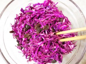 夕飯ドリアの簡単な献立メニュー⇒もう一品の副菜は紫キャベツのラペ